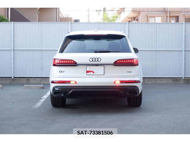 Audi Q7 2023-02 293087-3
