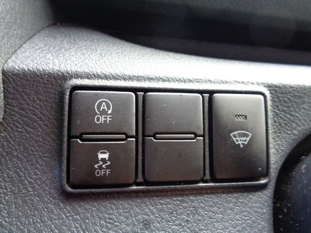 Toyota SIENTA 2019-06 19582-17
