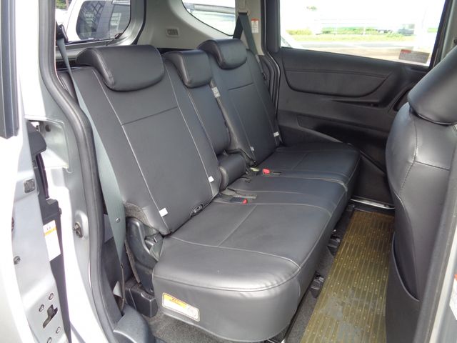 Toyota SIENTA 2019-06 19582-10