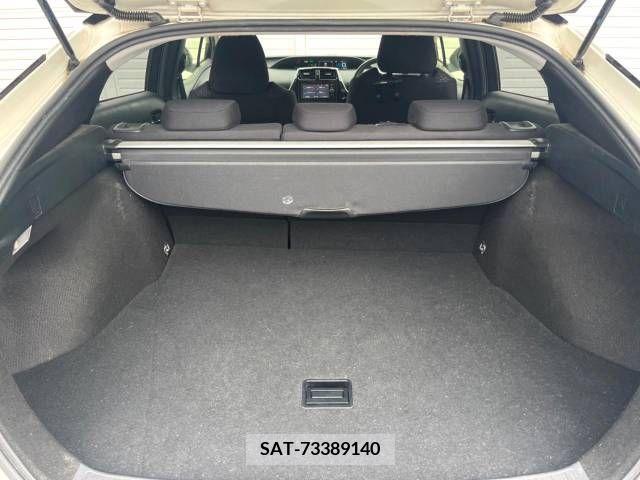 Toyota PRIUS 2017-10 385621-11