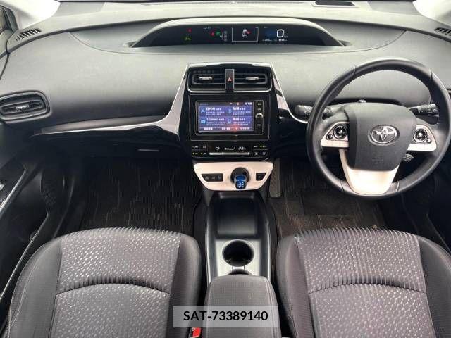 Toyota PRIUS 2017-10 385621-1