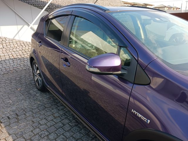Toyota AQUA 2017-09 186351-4