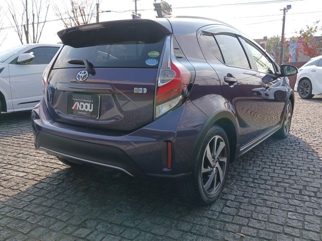 Toyota AQUA 2017-09 186351-6