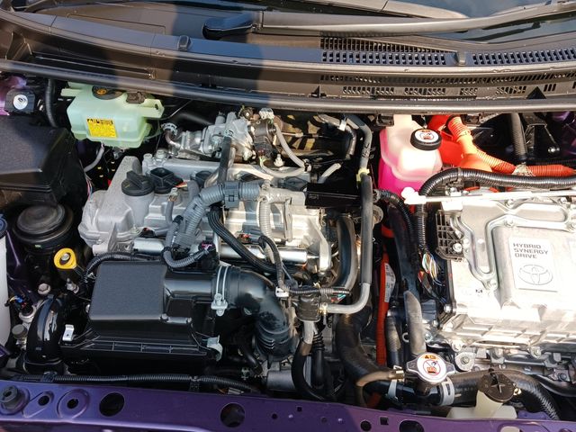 Toyota AQUA 2017-09 186351-24