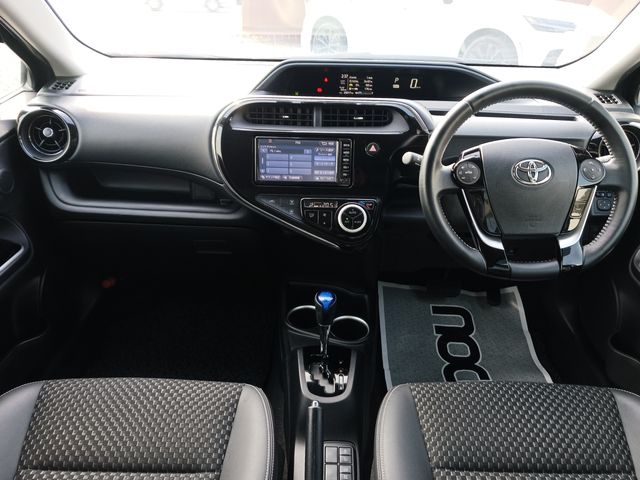Toyota AQUA 2017-09 186351-8