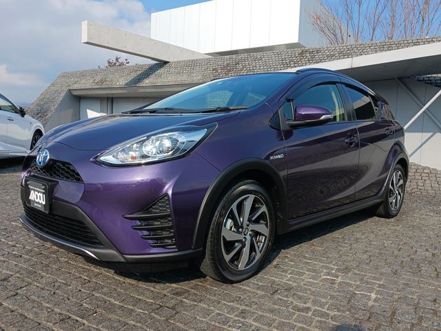 Toyota AQUA 2017-09 186351-0