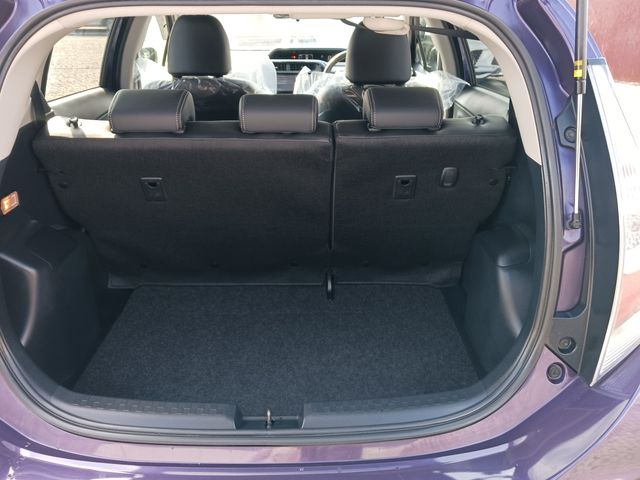 Toyota AQUA 2017-09 186351-23
