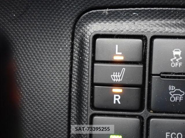 Toyota AQUA 2016-03 236840-19