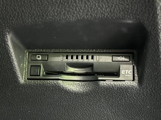 Toyota PRIUS 2019-07 28067-4