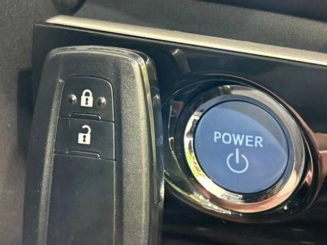 Toyota PRIUS 2019-07 28067-7