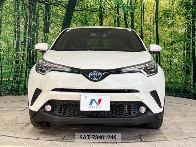 Toyota C-HR 2017-02 357823-14