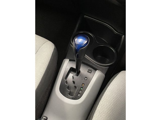 Toyota AQUA 2012-01 192138-20
