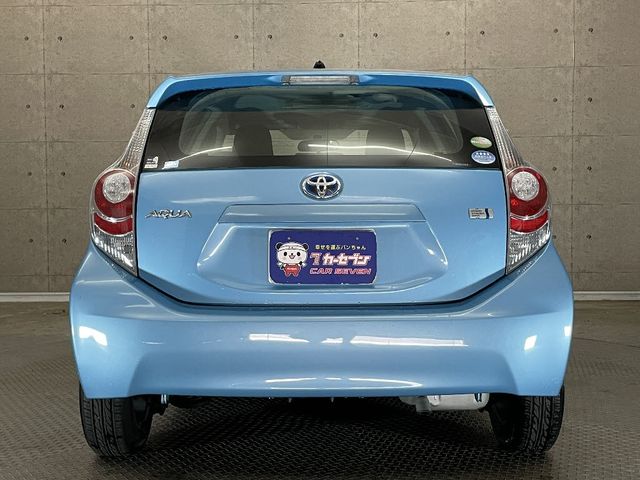 Toyota AQUA 2012-01 192138-6
