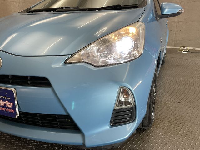 Toyota AQUA 2012-01 192138-9