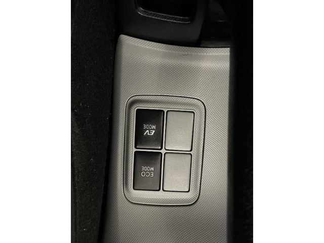 Toyota AQUA 2012-01 192138-21