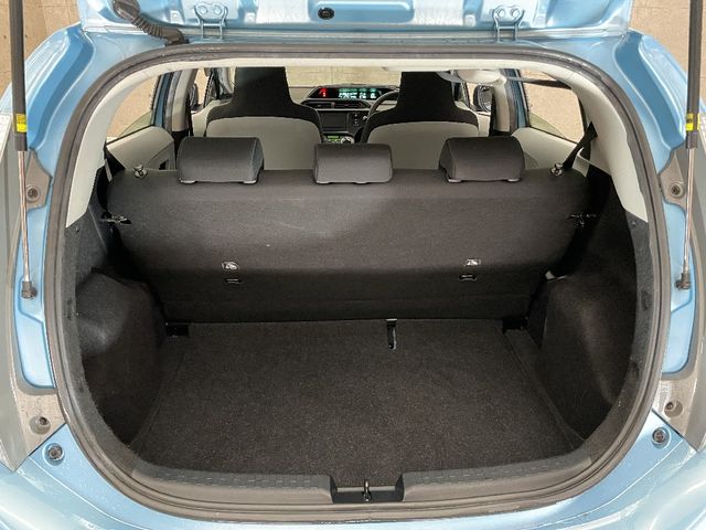 Toyota AQUA 2012-01 192138-16