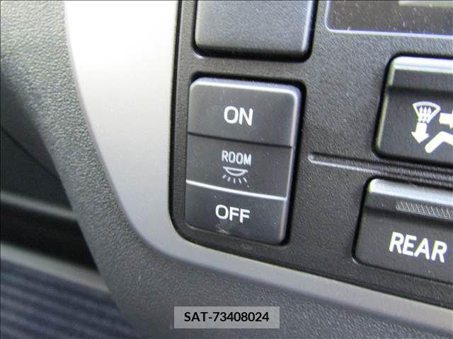 Toyota HIACE WAGON 2017-02 245798-6