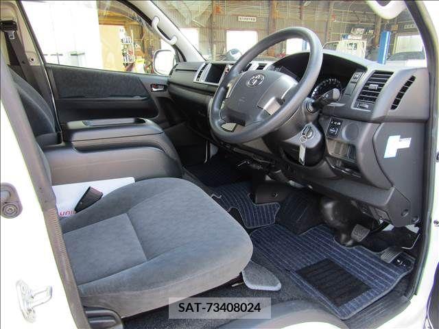 Toyota HIACE WAGON 2017-02 245798-15
