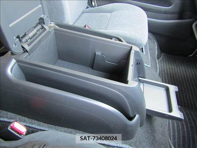 Toyota HIACE WAGON 2017-02 245798-13
