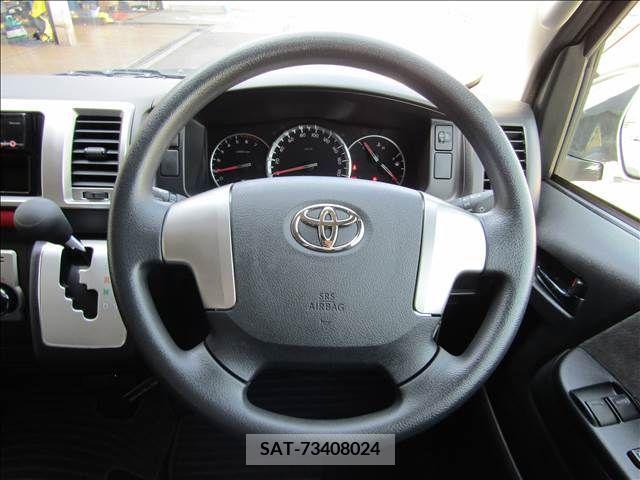 Toyota HIACE WAGON 2017-02 245798-2