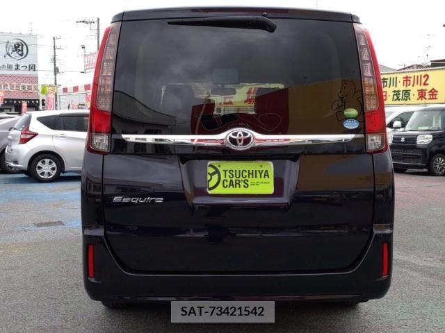 Toyota ESQUIRE 2015-03 385759-24