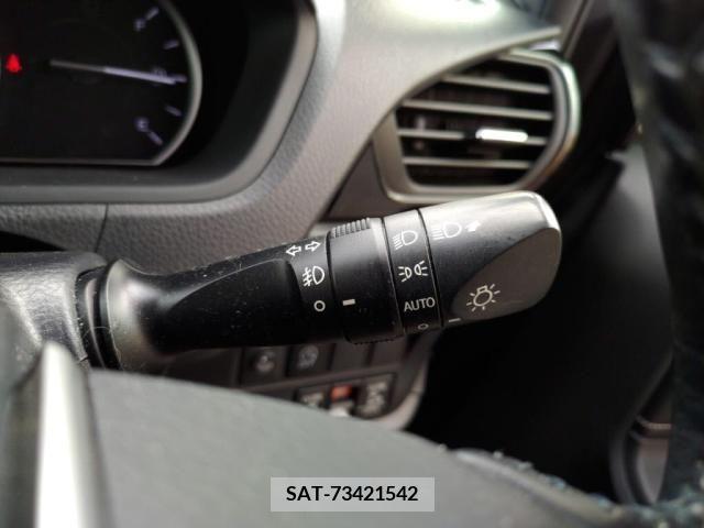 Toyota ESQUIRE 2015-03 385759-15