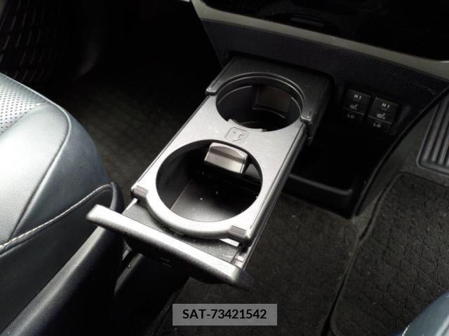 Toyota ESQUIRE 2015-03 385759-23