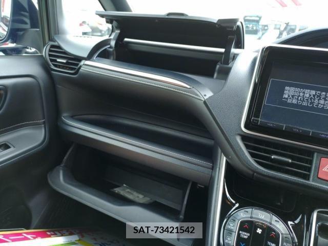 Toyota ESQUIRE 2015-03 385759-22