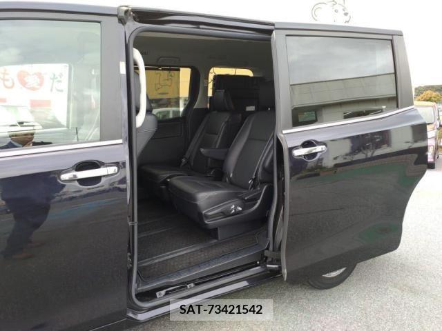 Toyota ESQUIRE 2015-03 385759-11