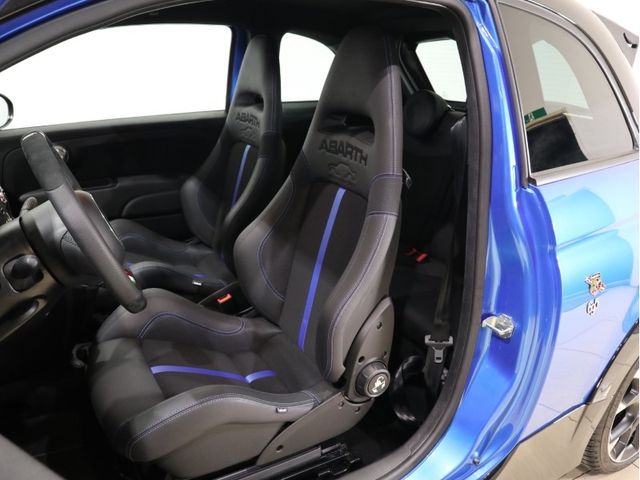 Abarth 695 2023-07 26824-16