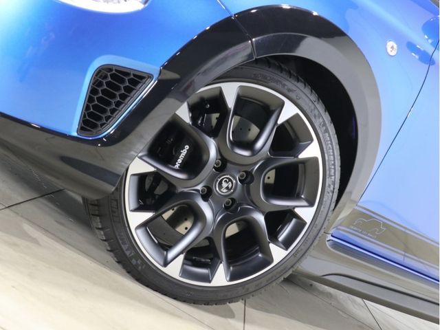 Abarth 695 2023-07 26824-25