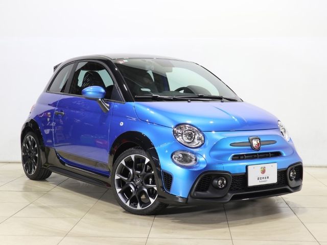 Abarth 695 2023-07 26824-3