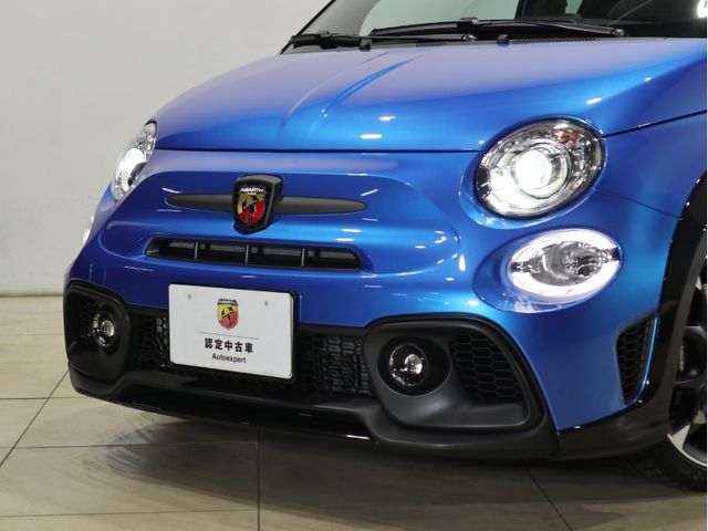 Abarth 695 2023-07 26824-5