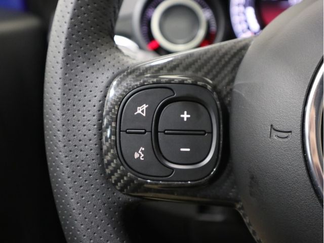 Abarth 695 2023-07 26824-20