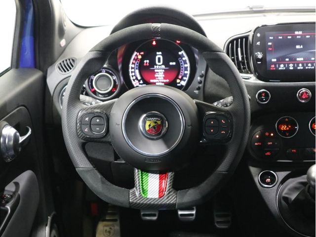 Abarth 695 2023-07 26824-10