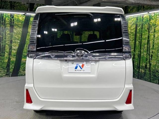 Toyota VOXY 2018-12 186202-16