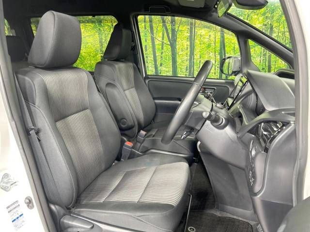 Toyota VOXY 2018-12 186202-8
