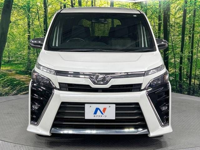 Toyota VOXY 2018-12 186202-15