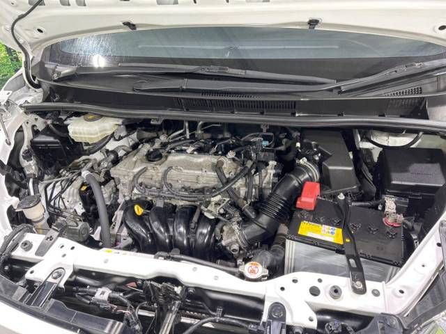 Toyota VOXY 2018-12 186202-19