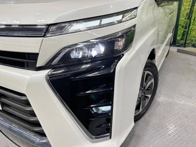 Toyota VOXY 2018-12 186202-13