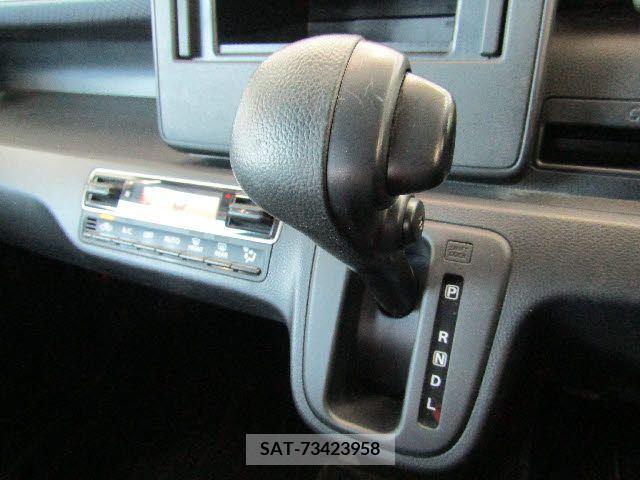 Mazda FLAIR 2017-05 218459-19