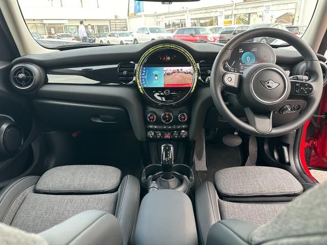 Bmw MINI 2023-03 195504-1