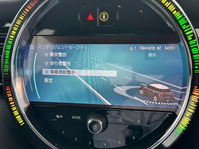 Bmw MINI 2023-03 195504-26
