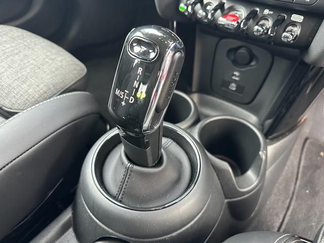Bmw MINI 2023-03 195504-16