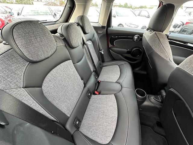 Bmw MINI 2023-03 195504-14