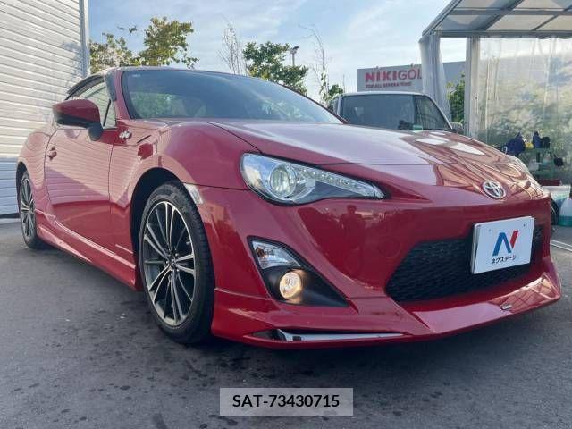 Toyota 86 2014-03 355208-15