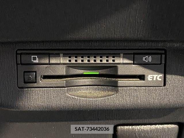 Toyota PRIUS 2014-01 339772-3