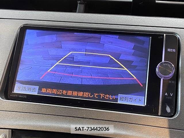 Toyota PRIUS 2014-01 339772-2