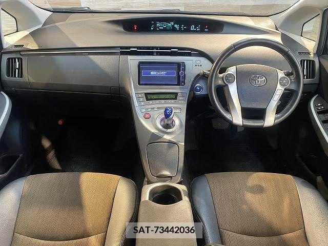Toyota PRIUS 2014-01 339772-1