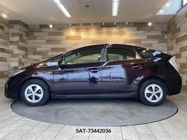 Toyota PRIUS 2014-01 339772-14